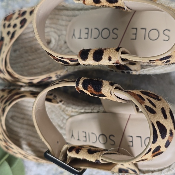 Sole Society Audrina  Calf Hair Leopard Print Wedge Sandals - Picture 9 of 16